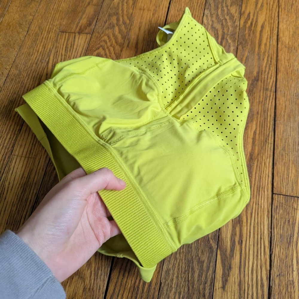 Lululemon Unleash Strength Bra in Yellow Serpentine Size 6 - Picture 8 of 8